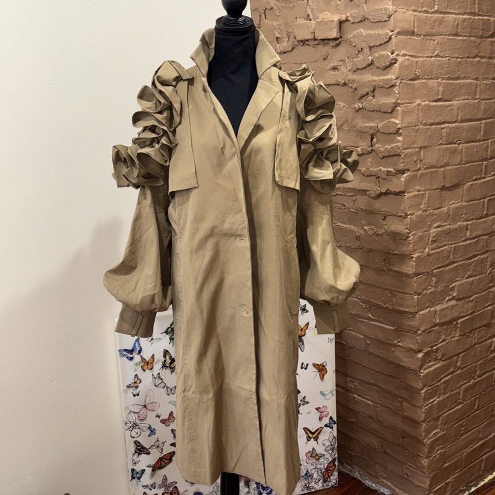 Stylish Tan Ruffle Sleeve Trench Coat size medium can fit a large comes w belt - Picture 3 of 5